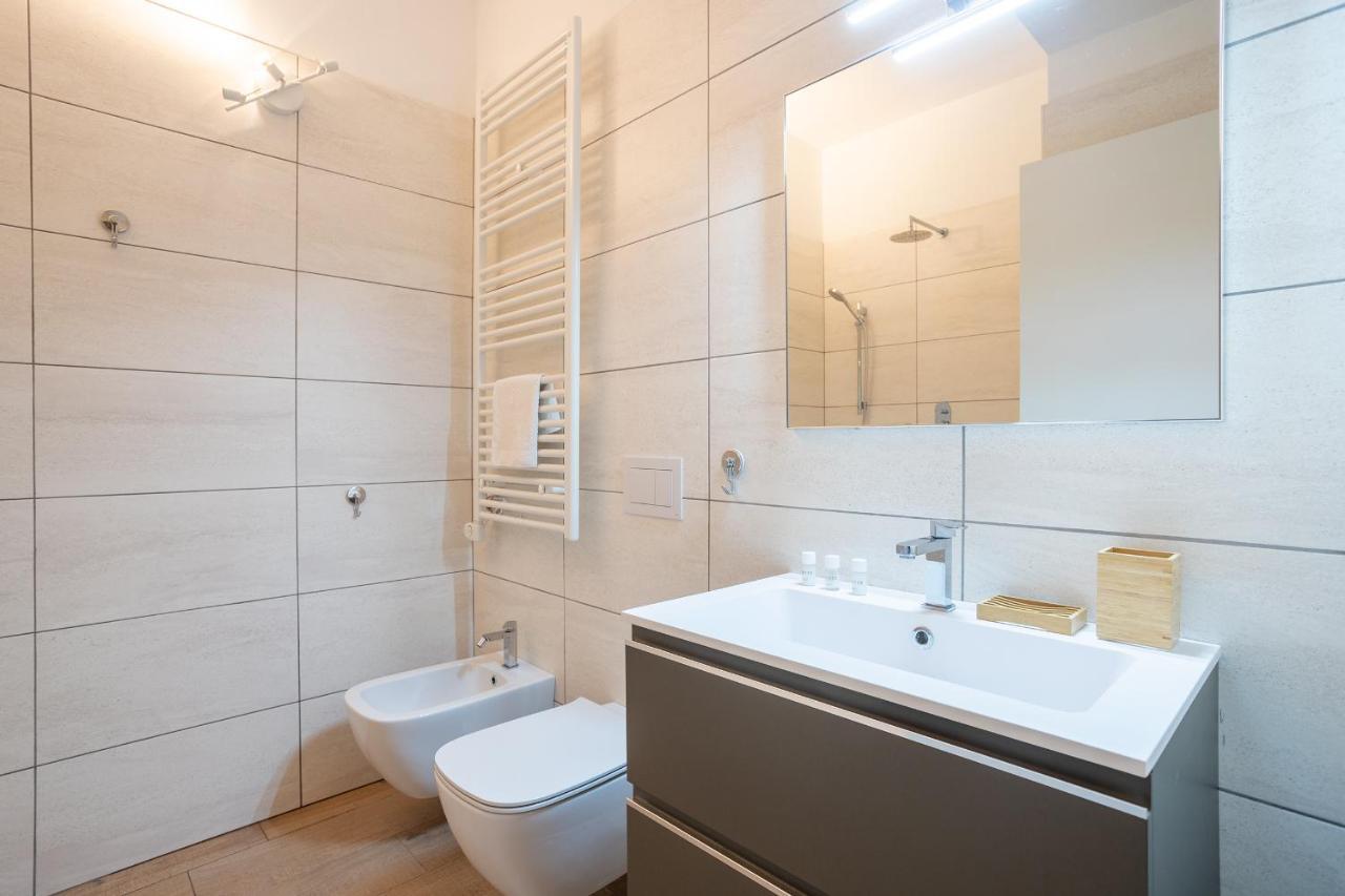 City Centre Apartment - 10 Minutes To Duomo - Free Wifi E Netflix 米兰 外观 照片