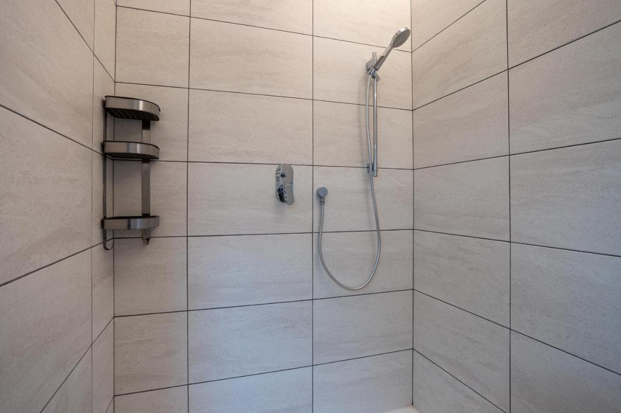 City Centre Apartment - 10 Minutes To Duomo - Free Wifi E Netflix 米兰 外观 照片